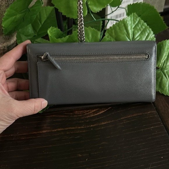 Authentic PRADA Large Saffiano Leather Wallet with Unbranded Silver Chain/Strap - Picture 7 of 8